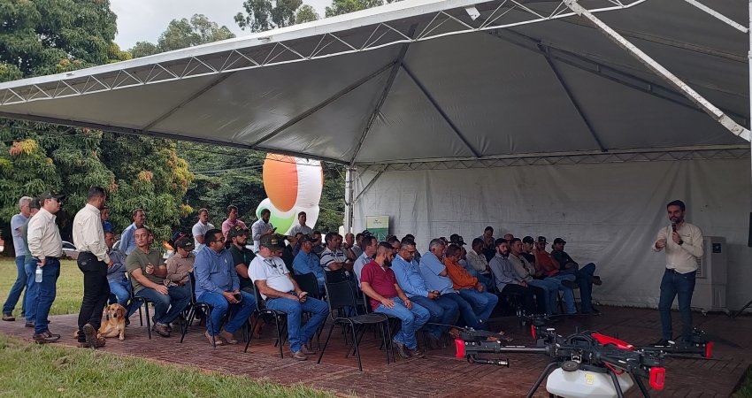 Fundecitrus realiza Dia de Campo de Tecnologia de Aplicação em citros, em Itobi