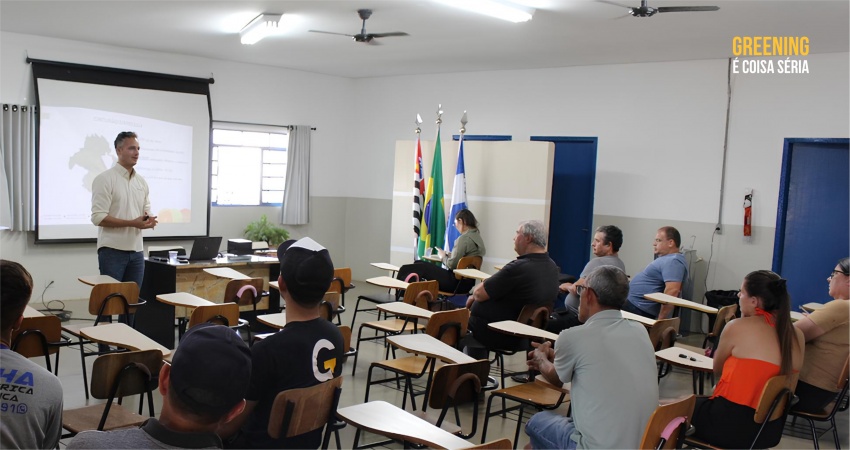 Encontro em Pratânia (SP) define estratégias de combate ao greening