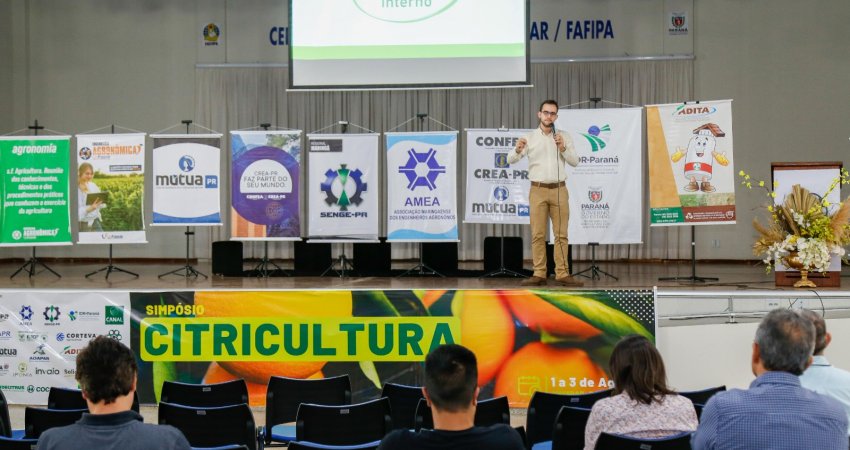 Fundecitrus participa de simpósio sobre citricultura no Paraná