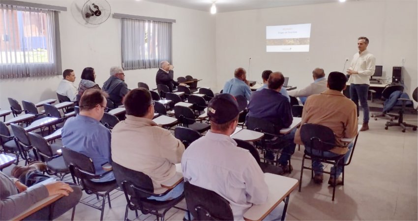 Fundecitrus realiza reunião em Lucianópolis e define estratégias locais de combate ao greening