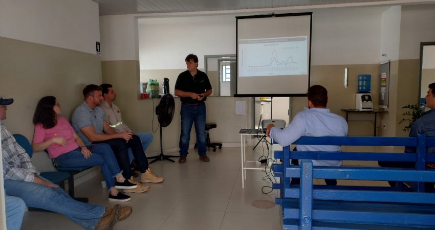 Reunião em Iacanga (SP) alerta sobre o manejo do greening