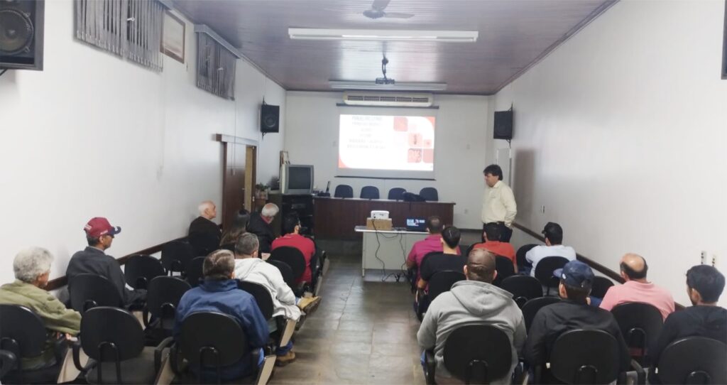 Citricultores de Urupês (SP) participam de palestra sobre pragas da citricultura