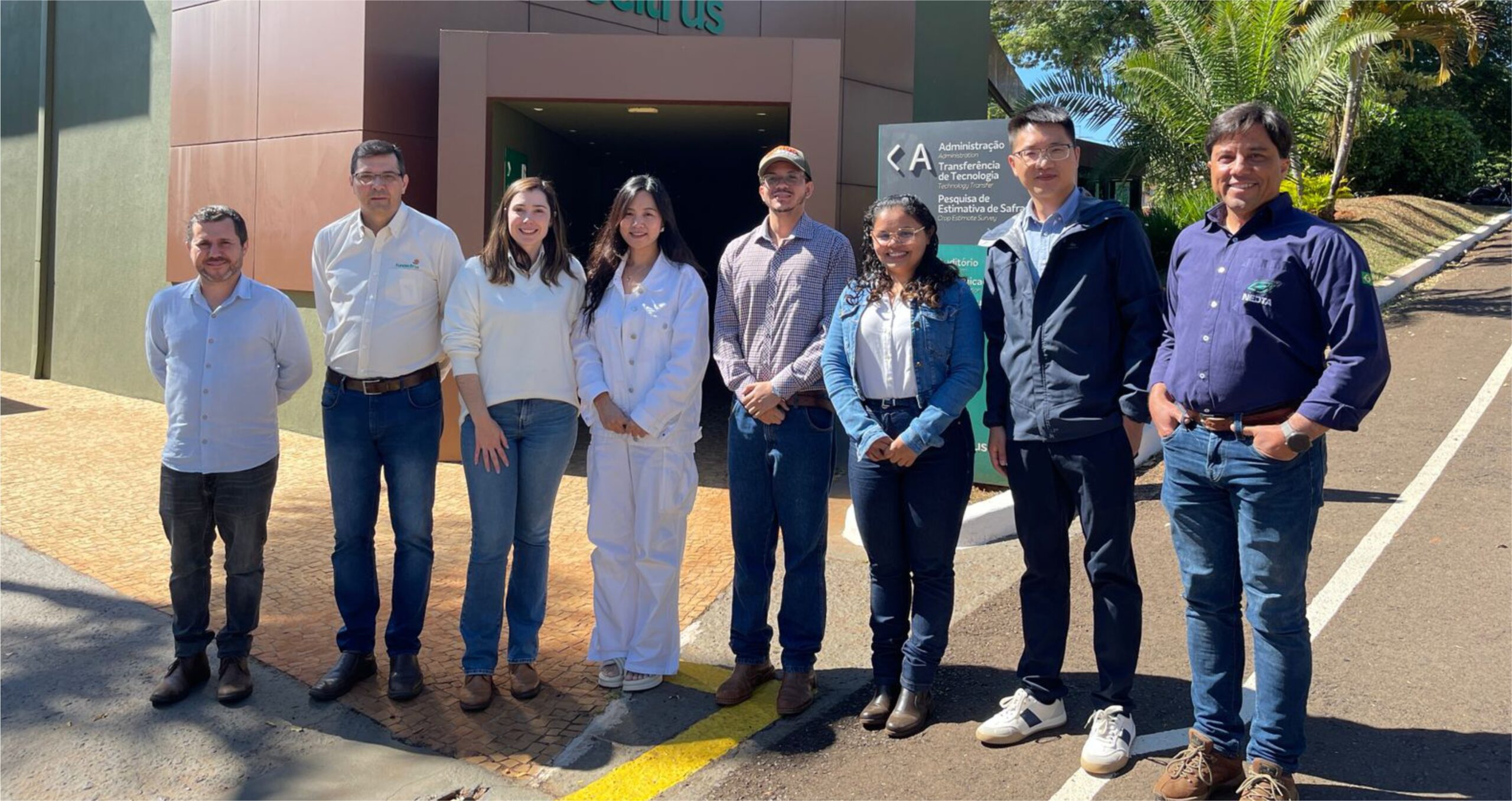 Tecnologia de aplicação é tema de encontro entre Fundecitrus e pesquisadores chineses