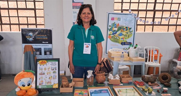 Gibis do Fundecitrus são distribuídos na Festa Literária de Piracicaba