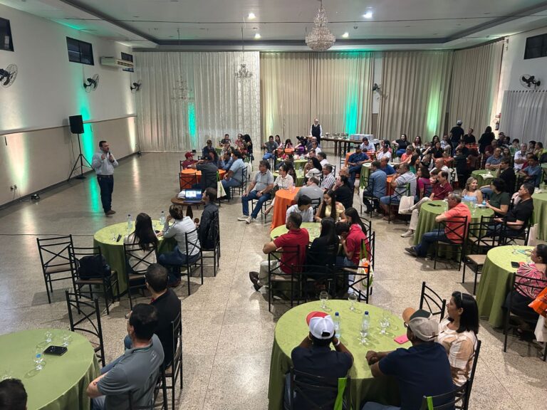 Citros em Foco reúne 180 citricultores em Jales (SP)