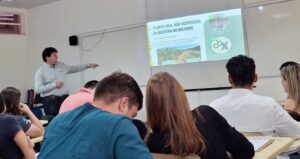 Fundecitrus promove palestra para alunos da Unesp de Dracena (SP)