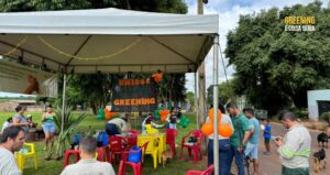 Ação de conscientização sobre o greening promove troca de plantas em Vila Miraporanga (MG)