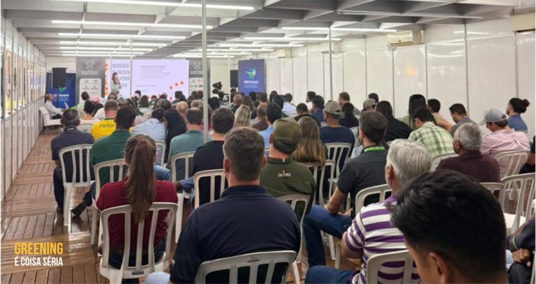 Fundecitrus participa da 54ª ExpoParanavaí e leva conhecimento sobre leprose e greening