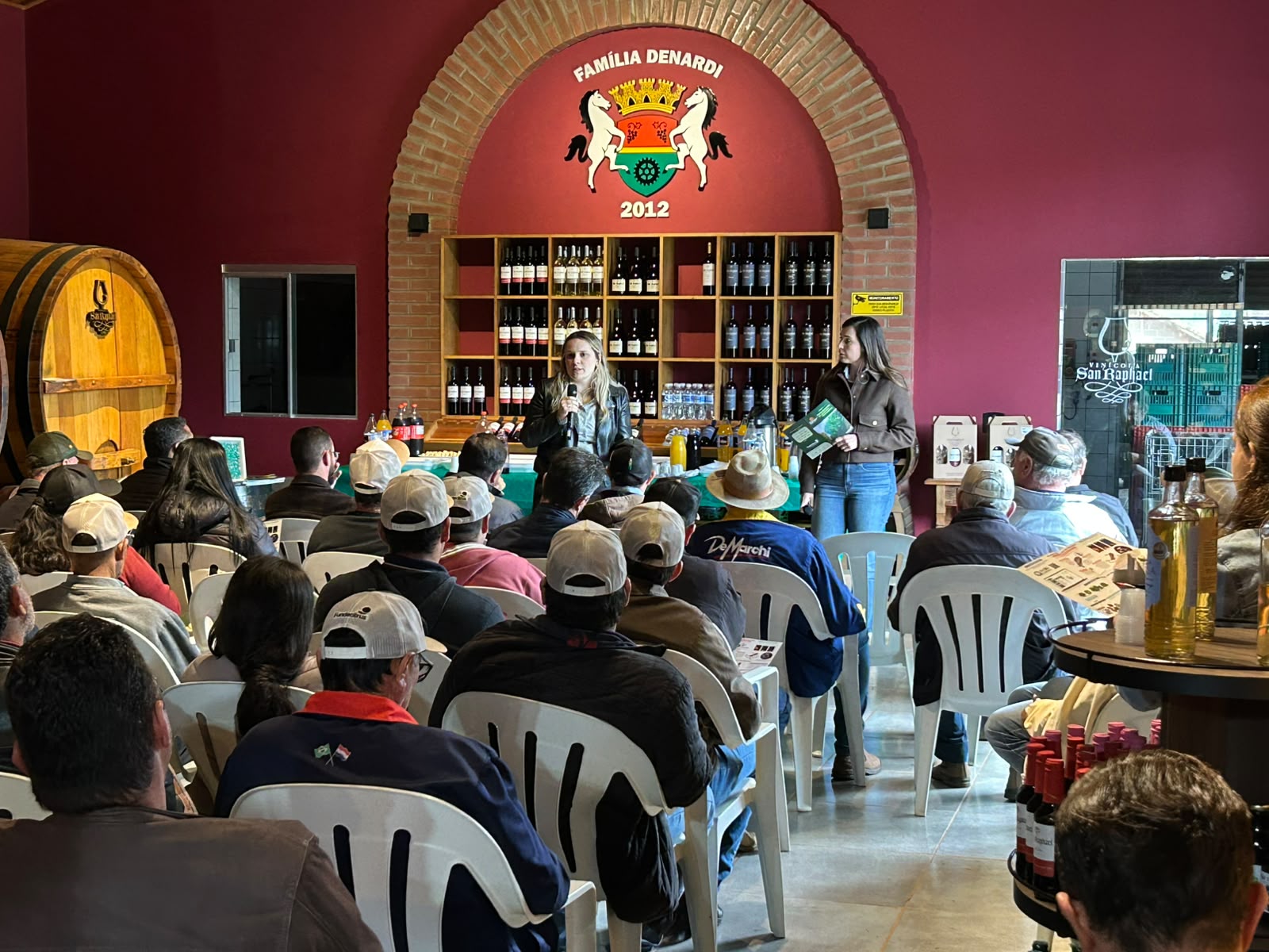 Dia de Campo em São Miguel Arcanjo (SP) discute manejo do psilídeo e tecnologia de aplicação
