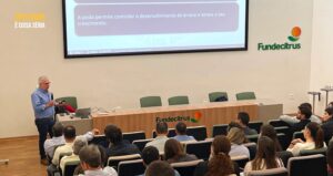 Condução de pomar e poda são tema de seminário internacional na pós-graduação do Fundecitrus