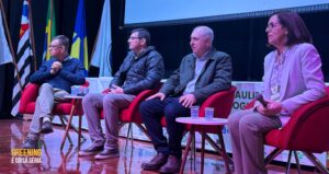 Fundecitrus participa de mesa-redonda sobre estratégias de enfrentamento ao greening no 44º Congresso Paulista de Fitopatologia