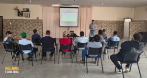 Fundecitrus se reúne com produtores de Lucianópolis (SP) para discutir estratégias de manejo do greening