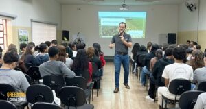 Fundecitrus aborda sustentabilidade na agricultura durante Semana Técnica em Colina (SP)