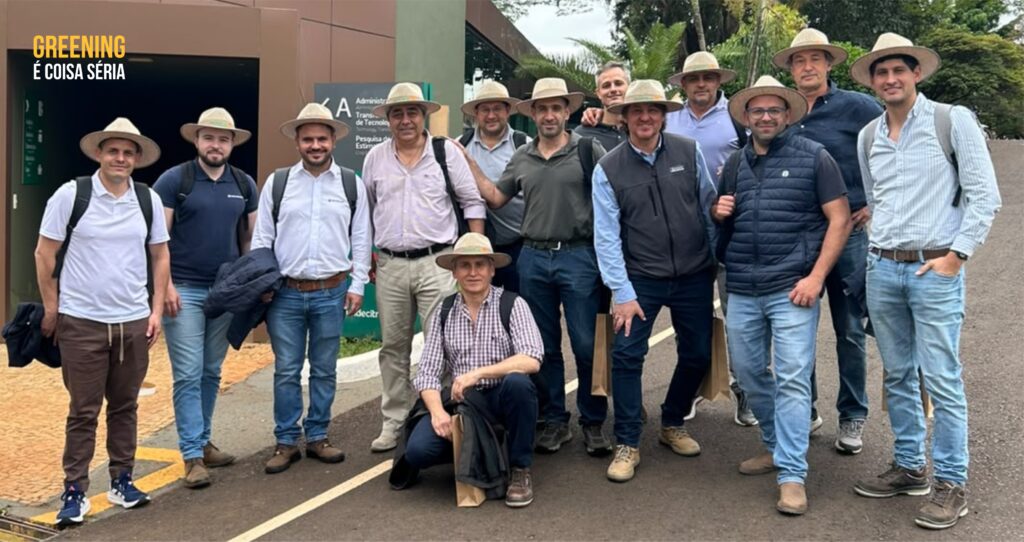 Fundecitrus recebe produtores argentinos para discutir mecanização da colheita de citros