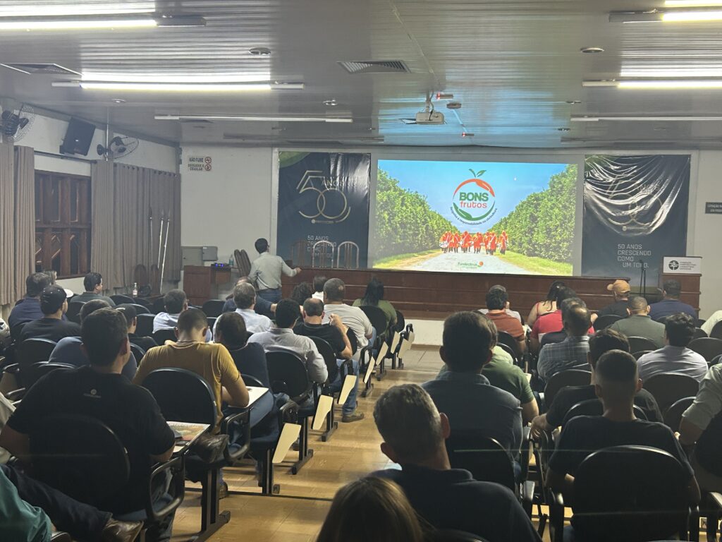 Citros em Foco de Bebedouro (SP) apresenta atualizações sobre manejo do greening e pesquisas sobre poda